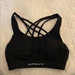 Alphalete Meridian Strap Bra black sports bra